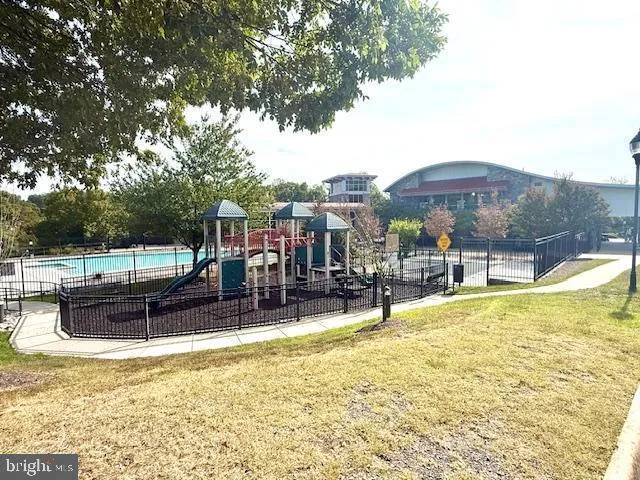 $438,000 | 2707 Sheffield Hill Way, Woodbridge, VA 22191