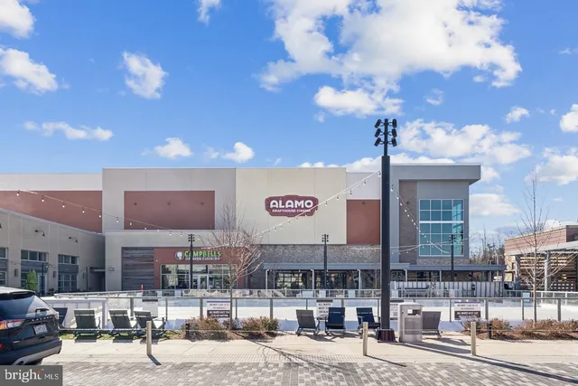 $438,000 | 2707 Sheffield Hill Way, Woodbridge, VA 22191