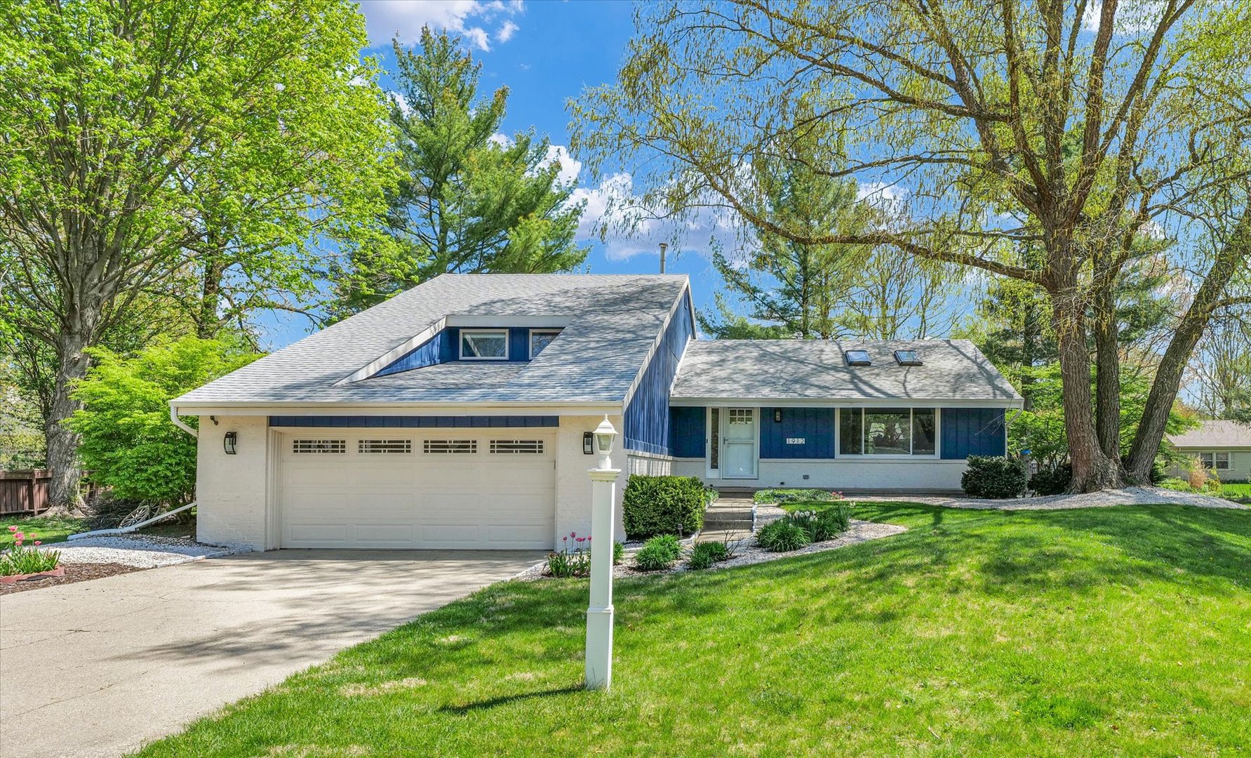 1912 Woodfield Road Champaign, IL 61822 - Photo 1 of 48 Gallery Image 1