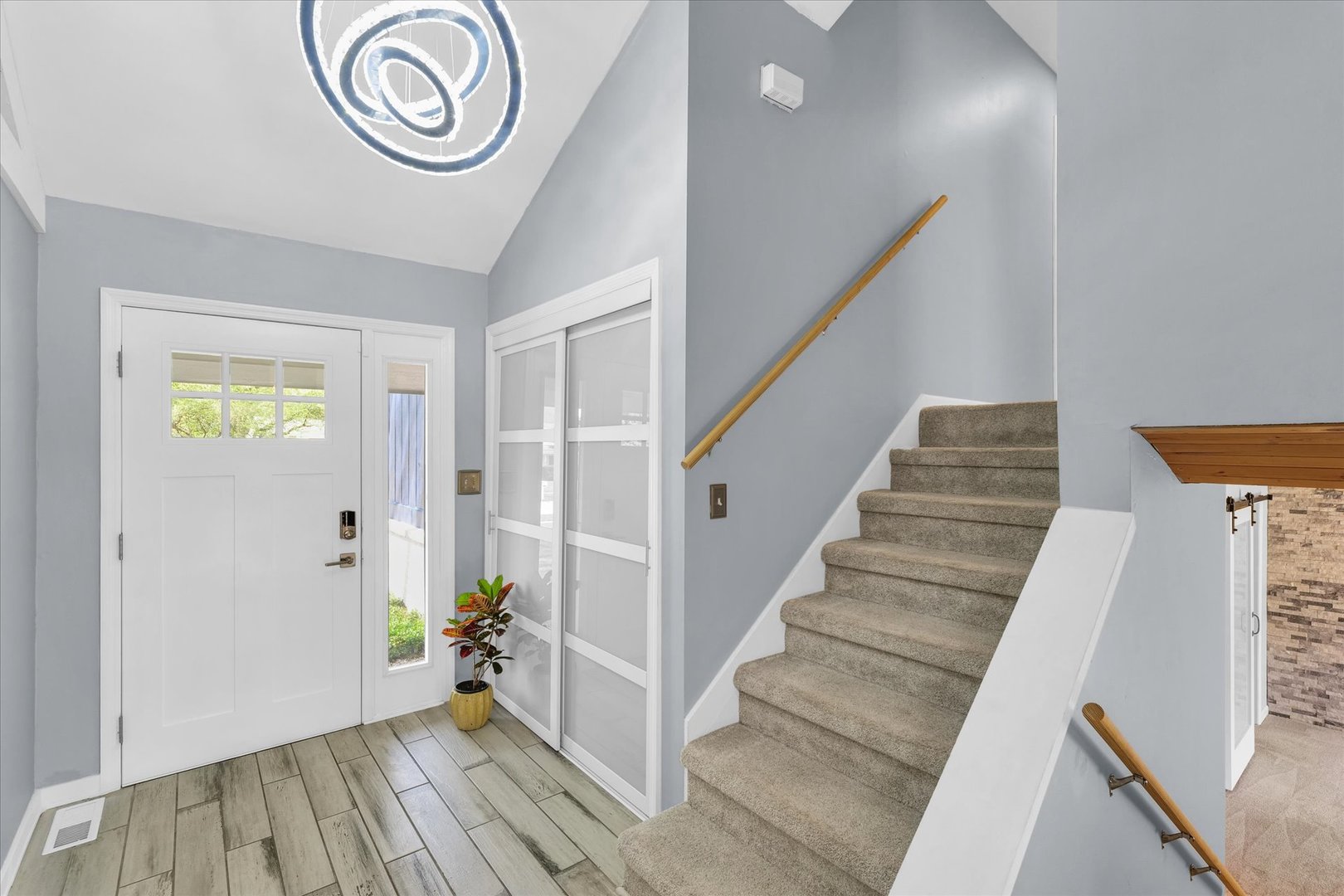 1912 Woodfield Road Champaign, IL 61822 - Photo 8 of 48 Gallery Image 8