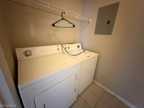 $1,275 | 6706 West Friendly Avenue, Unit 1L, Greensboro, NC 27410