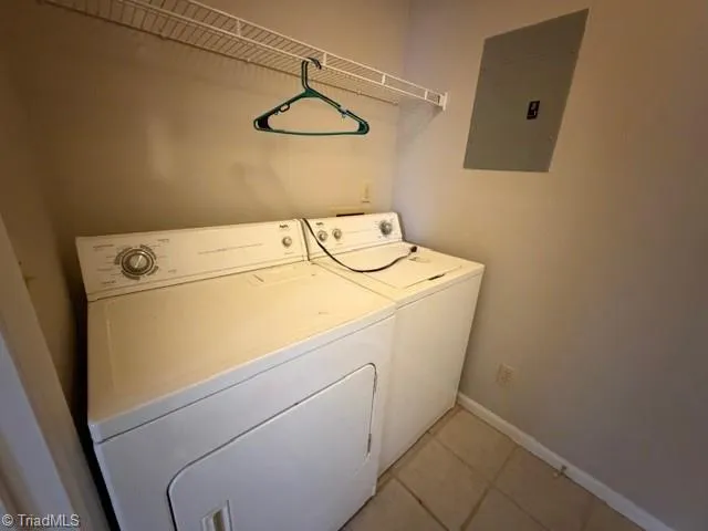 $1,300 | 6706 West Friendly Avenue, Unit 1L, Greensboro, NC 27410