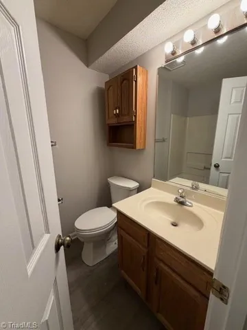 $1,300 | 6706 West Friendly Avenue, Unit 1L, Greensboro, NC 27410