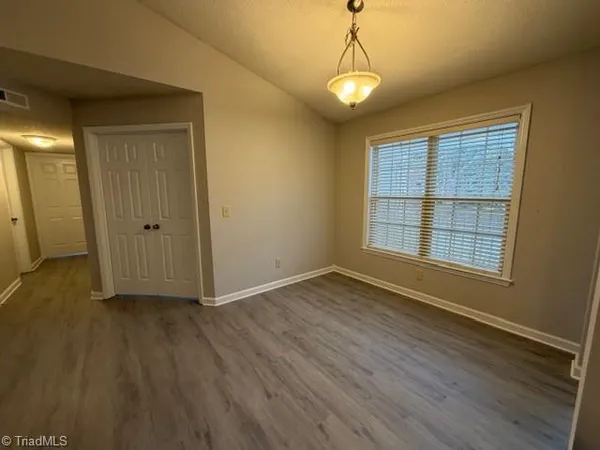 $1,275 | 6706 West Friendly Avenue, Unit 1L, Greensboro, NC 27410