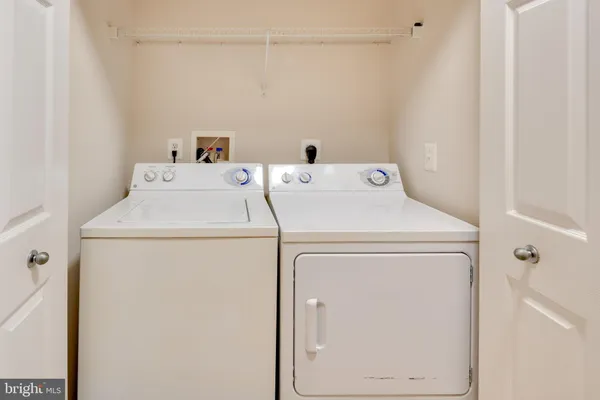 $2,700 | 9480 Virginia Center Boulevard, Unit 308, Vienna, VA 22181