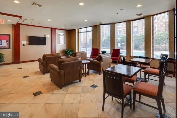 $2,700 | 9480 Virginia Center Boulevard, Unit 308, Vienna, VA 22181