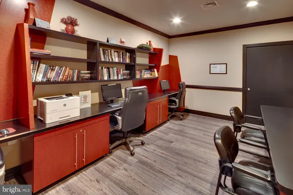 $2,700 | 9480 Virginia Center Boulevard, Unit 308, Vienna, VA 22181