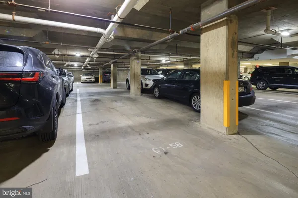 $2,650 | 9480 Virginia Center Boulevard, Unit 308, Vienna, VA 22181