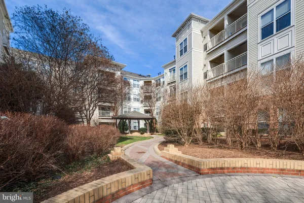 $2,700 | 9480 Virginia Center Boulevard, Unit 308, Vienna, VA 22181
