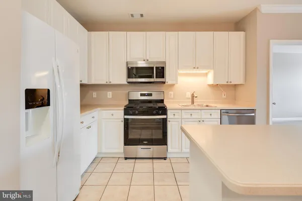 $2,700 | 9480 Virginia Center Boulevard, Unit 308, Vienna, VA 22181