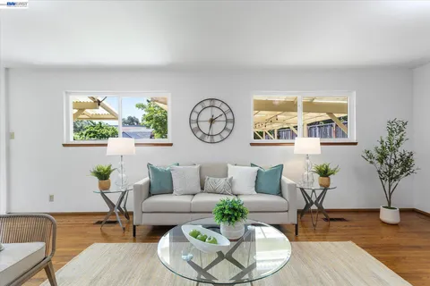 $1,195,000 | 156 Mecartney Road, Alameda, CA 94502