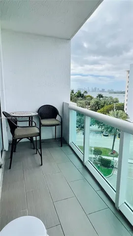 $2,950 | 7900 Harbor Island Drive, Unit 622, North Bay Village, FL 33141