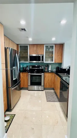 $2,950 | 7900 Harbor Island Drive, Unit 622, North Bay Village, FL 33141