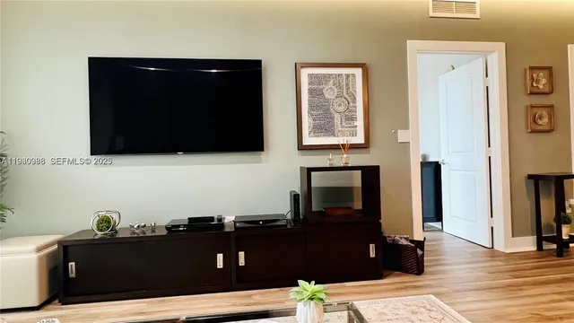 $2,950 | 7900 Harbor Island Drive, Unit 622, North Bay Village, FL 33141