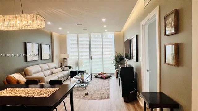 $2,950 | 7900 Harbor Island Drive, Unit 622, North Bay Village, FL 33141