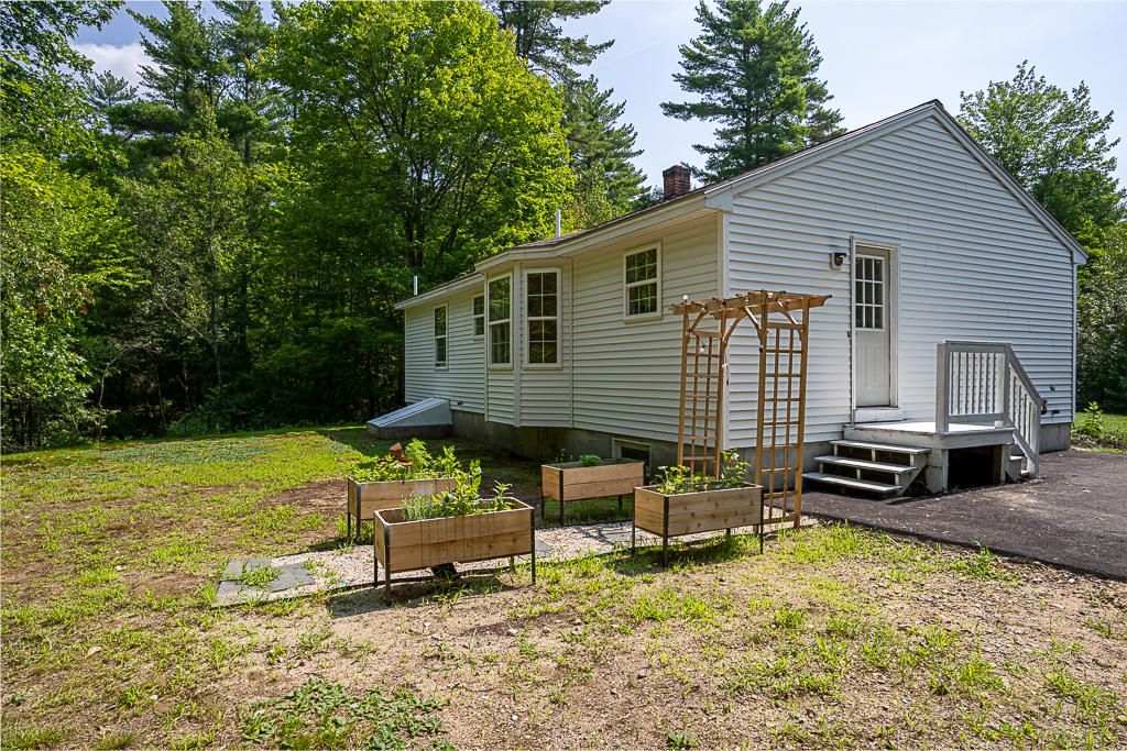 698 Townhouse Road East Waterboro, ME 04030 - Photo 4 of 26 DSC06192-HDR-6