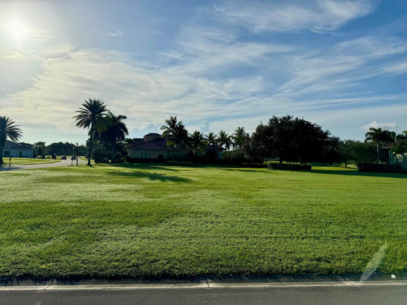 104 Southeast Rio Siena Port St. Lucie, FL 34984 - Photo 5 of 5 20240801131638202202000000-o