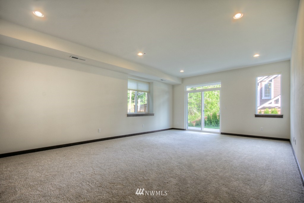 17601 3rd Avenue Southeast, Unit 12 Bothell, WA 98012 - Photo 6 of 11