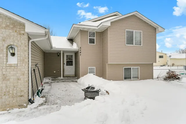 $369,900 | 5447 Kalenda Drive Northeast, Albertville, MN 55301