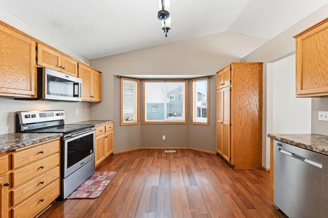 $369,900 | 5447 Kalenda Drive Northeast, Albertville, MN 55301