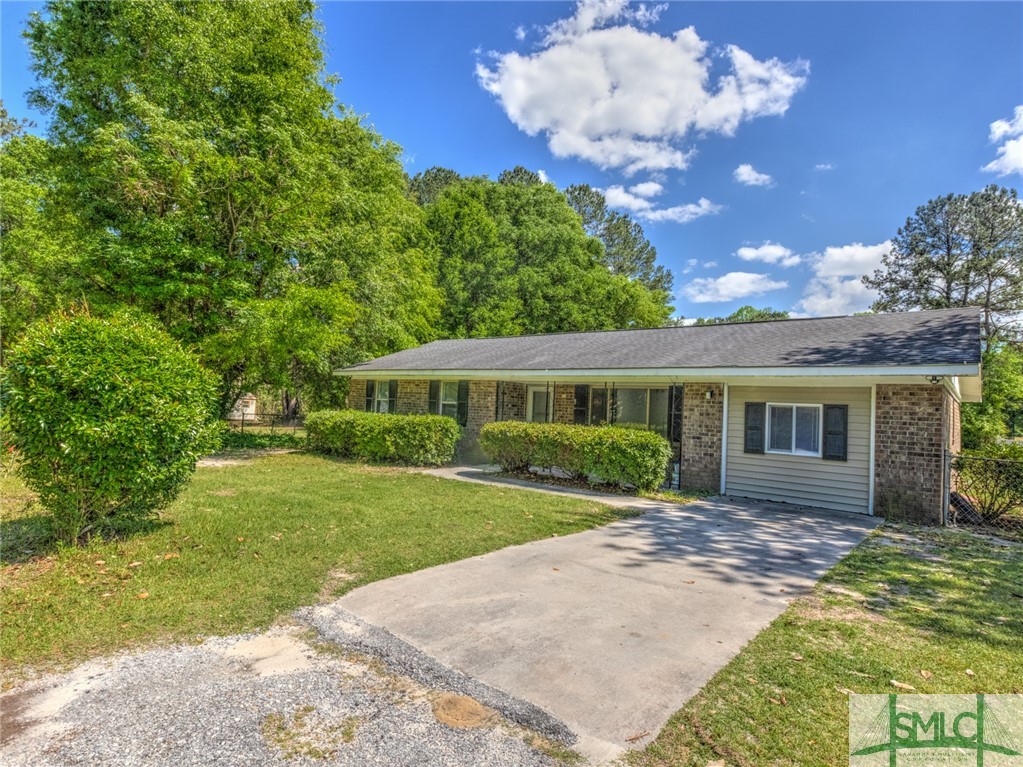 207 Tunnel Road Springfield, GA 31329 - Photo 1 of 19 Front