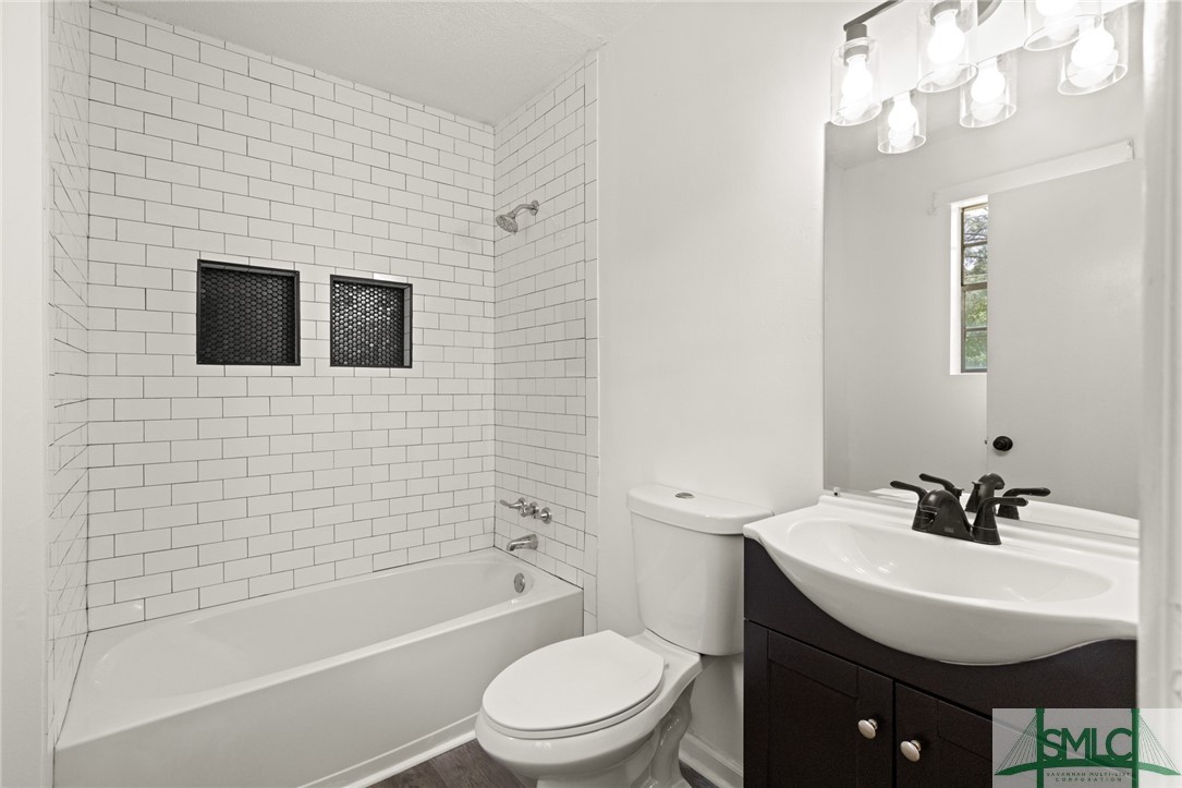 207 Tunnel Road Springfield, GA 31329 - Photo 17 of 19 Bathroom 2