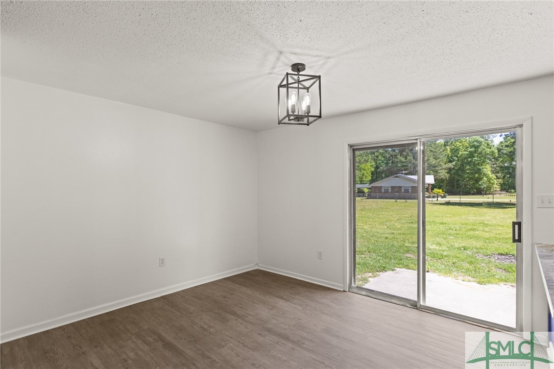 207 Tunnel Road Springfield, GA 31329 - Photo 7 of 19 Dining