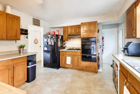 $379,000 | 345 East View Street, Lombard, IL 60148