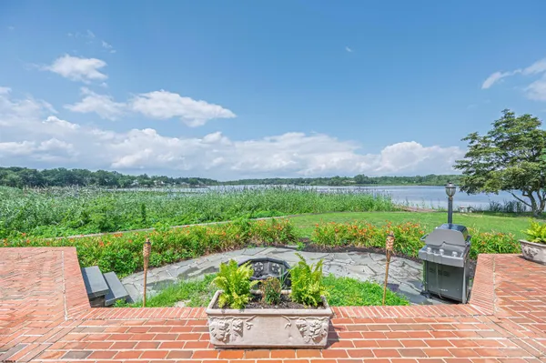 $1,099,000 | 1303 West Riverside Drive, Mays Landing, NJ 08330