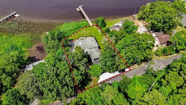$1,099,000 | 1303 West Riverside Drive, Mays Landing, NJ 08330