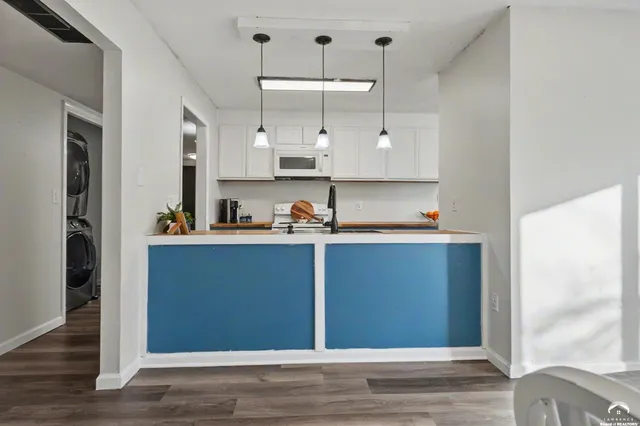 $314,750 | 925 West 27th Terrace, Lawrence, KS 66046