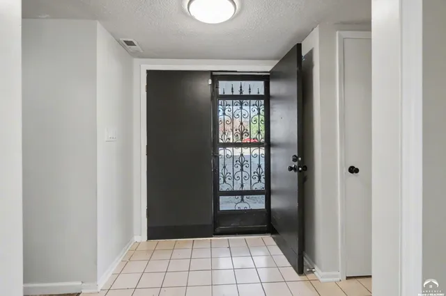 $314,750 | 925 West 27th Terrace, Lawrence, KS 66046