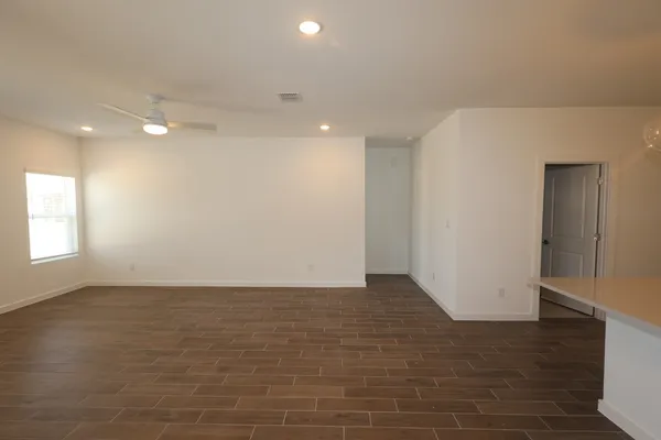 $237,490 | 7914 Jasper Mdws Way, Angleton, TX 77515