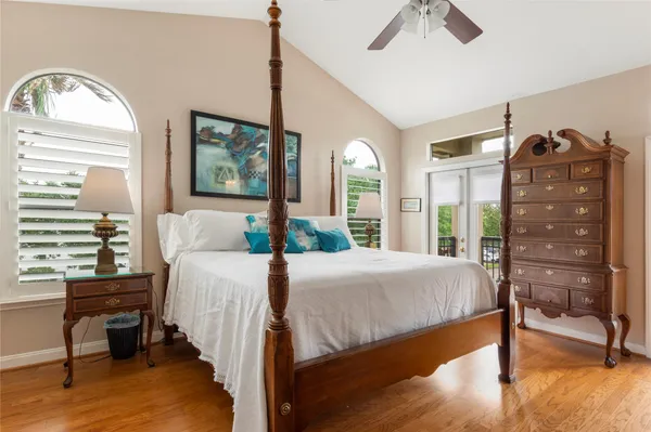 $3,200 | 457 Mariners Drive, Kemah, TX 77565