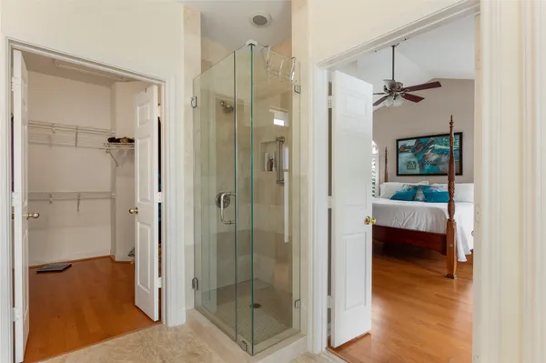 $3,200 | 457 Mariners Drive, Kemah, TX 77565