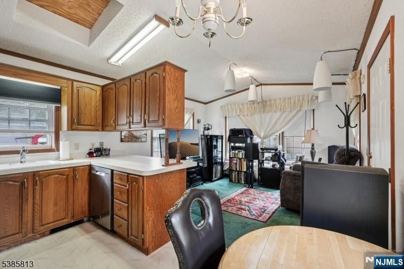 600 Pulis Mahwah, NJ 07430 - Photo 6 of 11