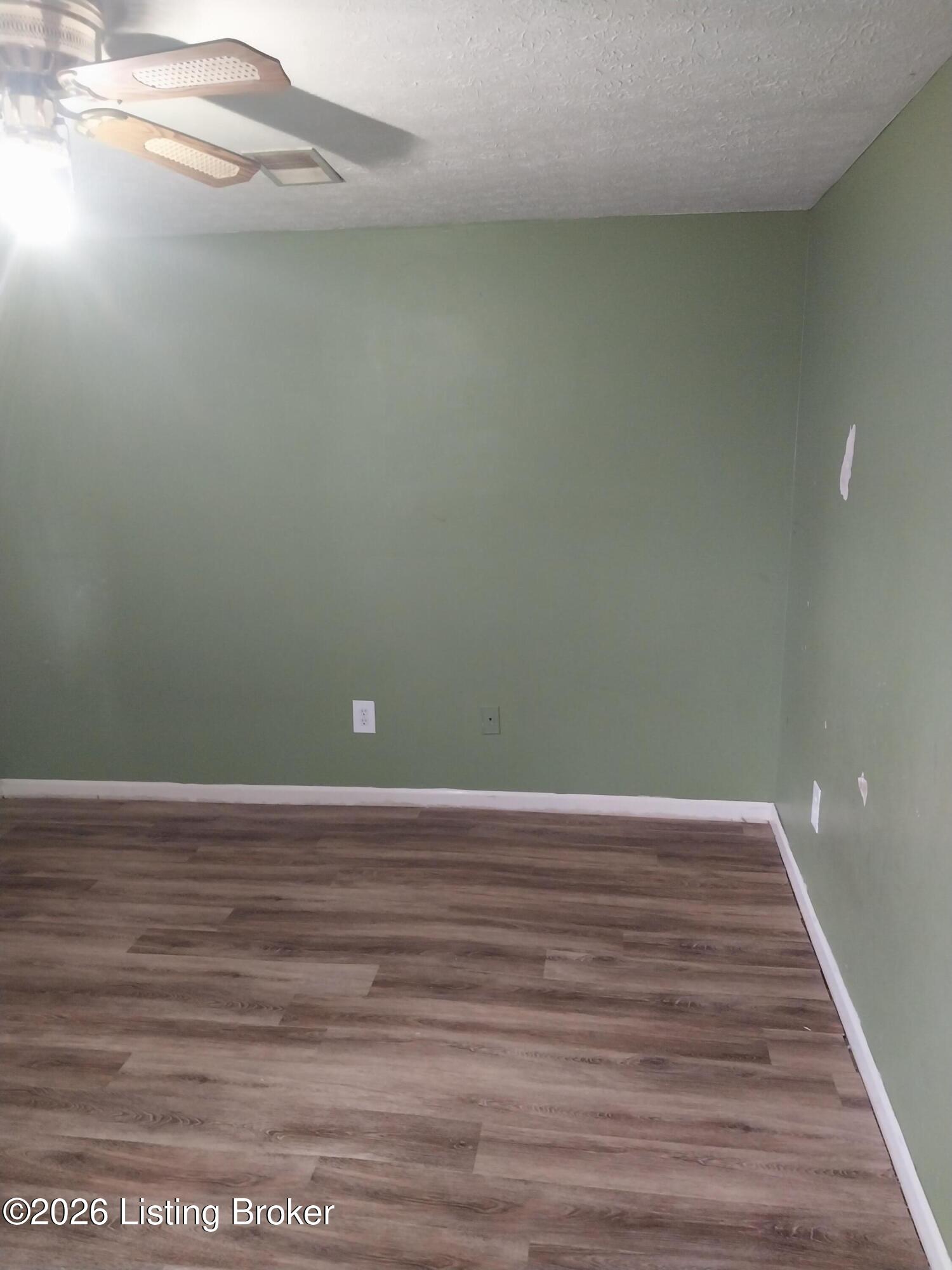 4105 Chenoweth Run Road Louisville, KY 40299 - Photo 17 of 23 20260401_123441