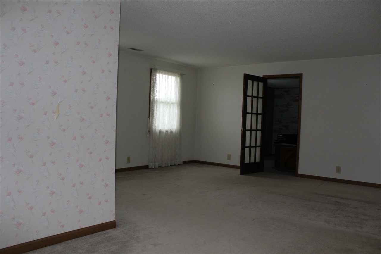 11927 East S County Line Rd Road Decatur, IN 46733 - Photo 13 of 30