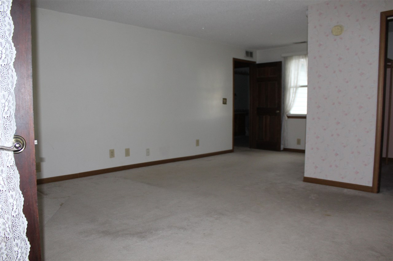 11927 East S County Line Rd Road Decatur, IN 46733 - Photo 14 of 30