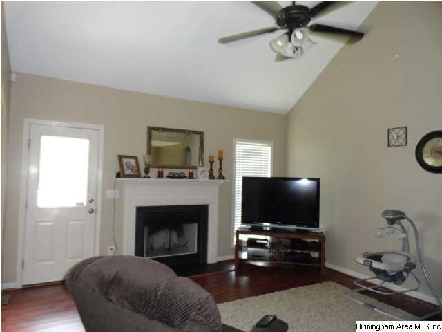715 Isbell Road Odenville, AL 35120 - Photo 4 of 17