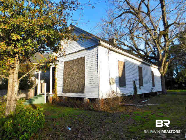 656 South Carolina Street Mobile, AL 36603 - Photo 3 of 6 Covered Front Porch