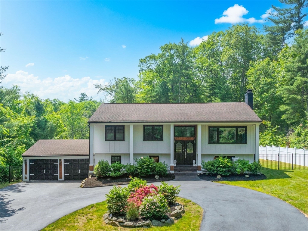 7 Wagon Wheel Road Andover, MA 01810 - Photo 2 of 42 Gallery Image 2