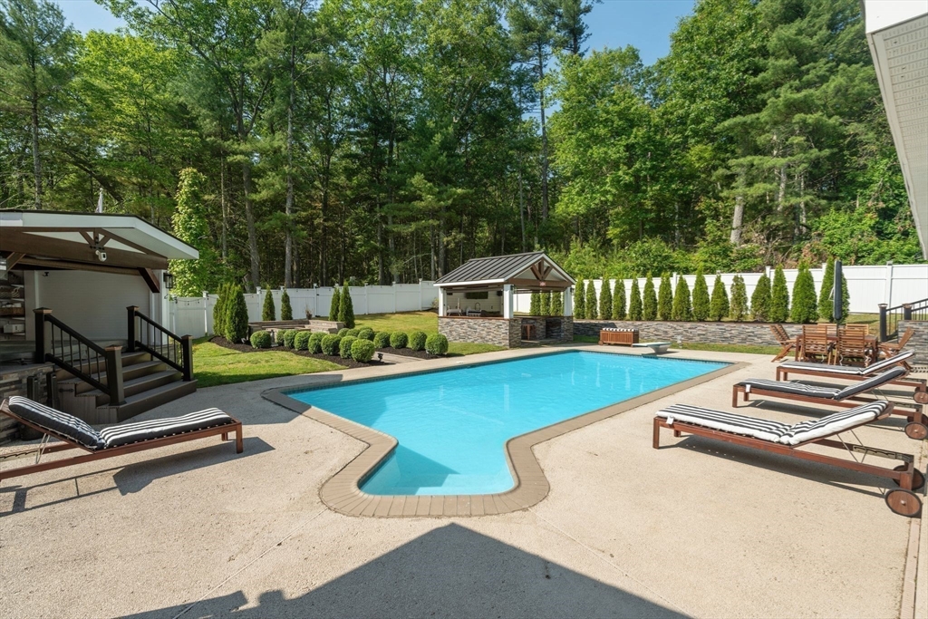 7 Wagon Wheel Road Andover, MA 01810 - Photo 35 of 42 Gallery Image 35