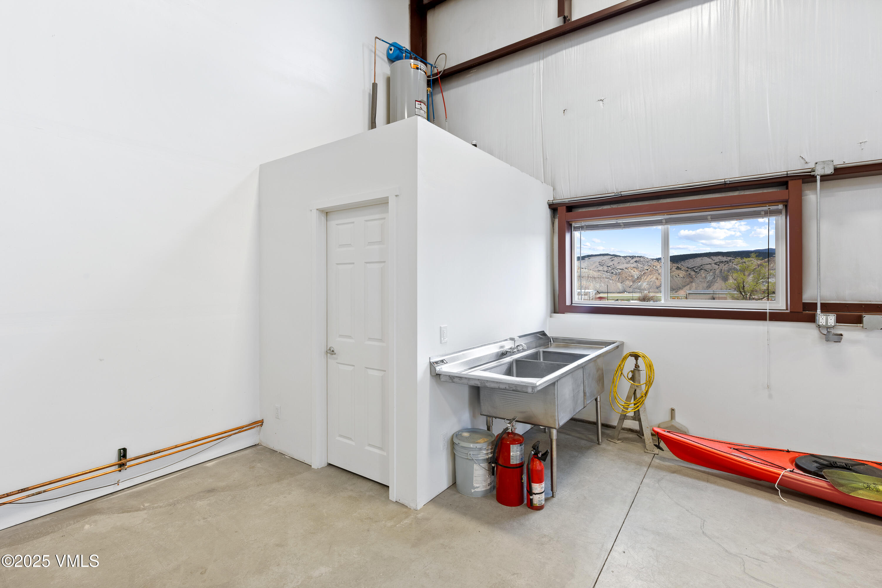 210 Spring Creek Road, Unit B5 Gypsum, CO 81637 - Photo 9 of 13 S47A0406