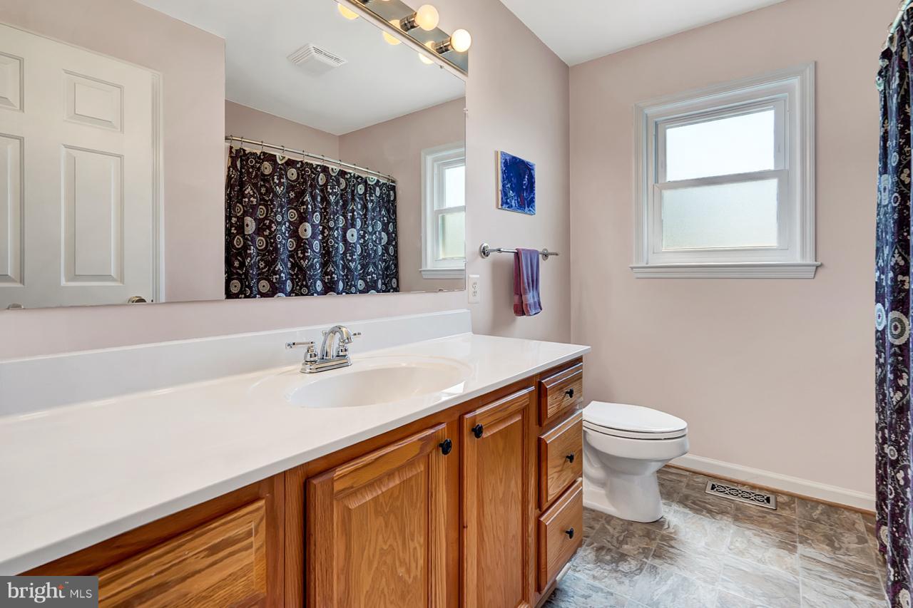 16002 Limestone School Road Leesburg, VA 20176 - Photo 20 of 30 Bath