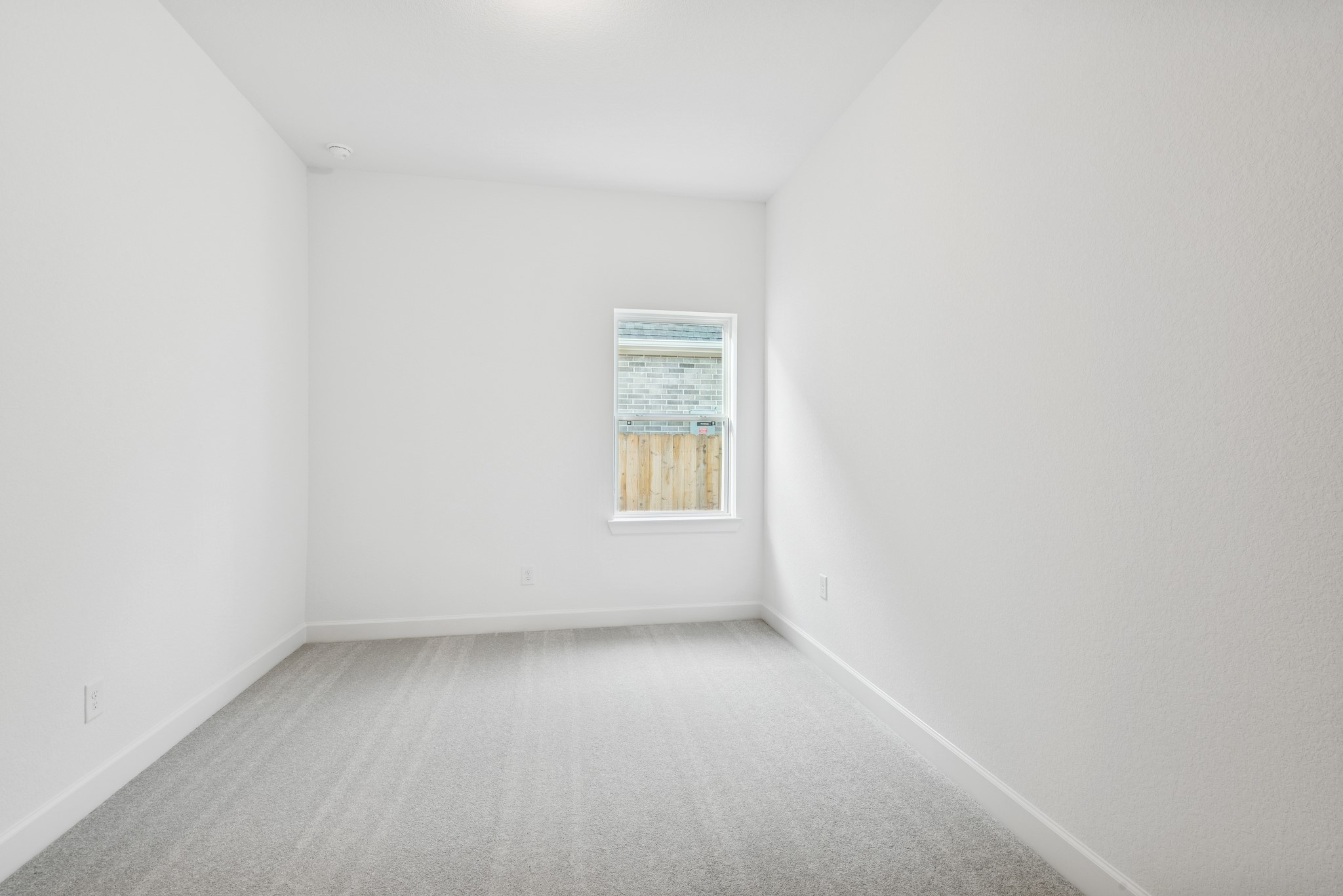 15714 Terracotta Terrace Lane Conroe, TX 77302 - Photo 22 of 47 a view of room and window