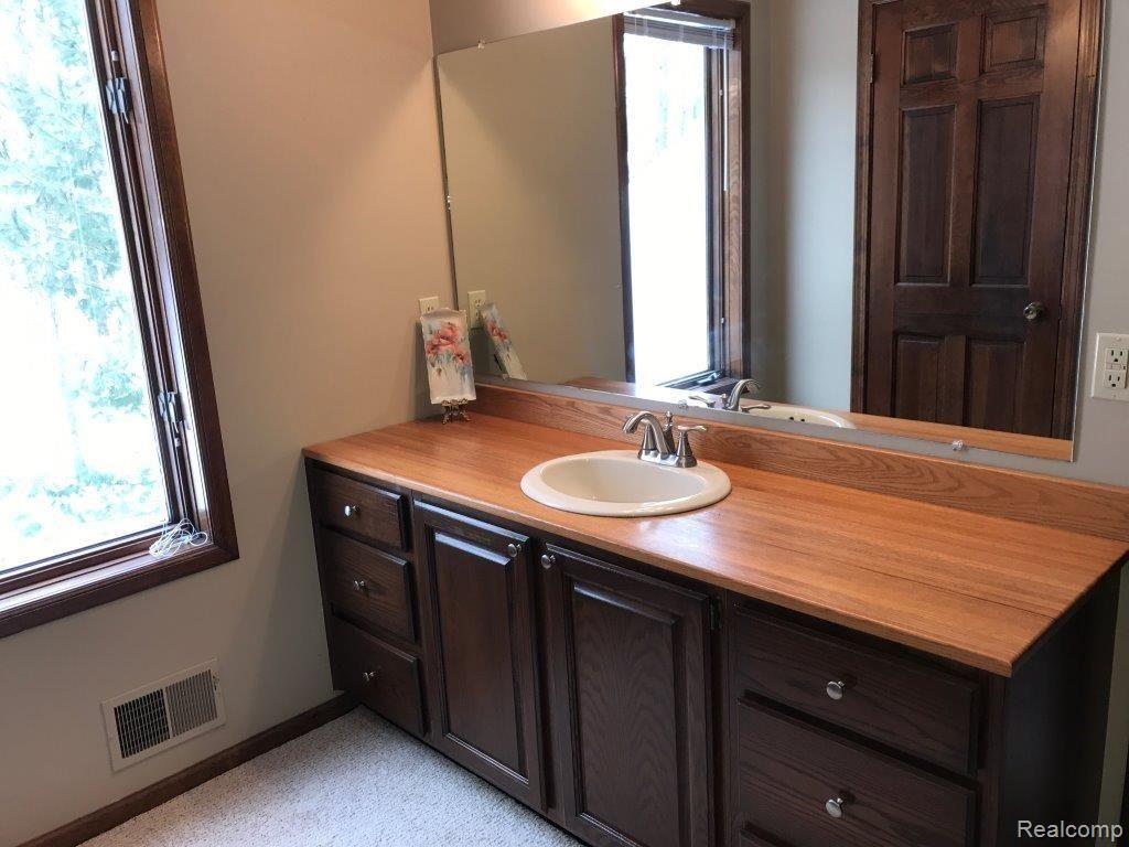 187 North Elm Grove Road Lapeer, MI 48446 - Photo 22 of 41 F2CFE2AE-933D-41F4-8994-050700A9697A.JPG