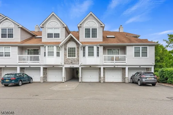 $475,000 | 129 Autumn Court, Ledgewood, NJ 07852