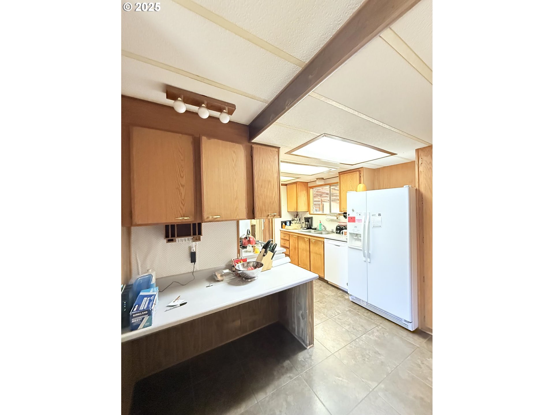 505 North 16th Avenue Elgin, OR 97827 - Photo 16 of 48 a room with sink washer and dryer