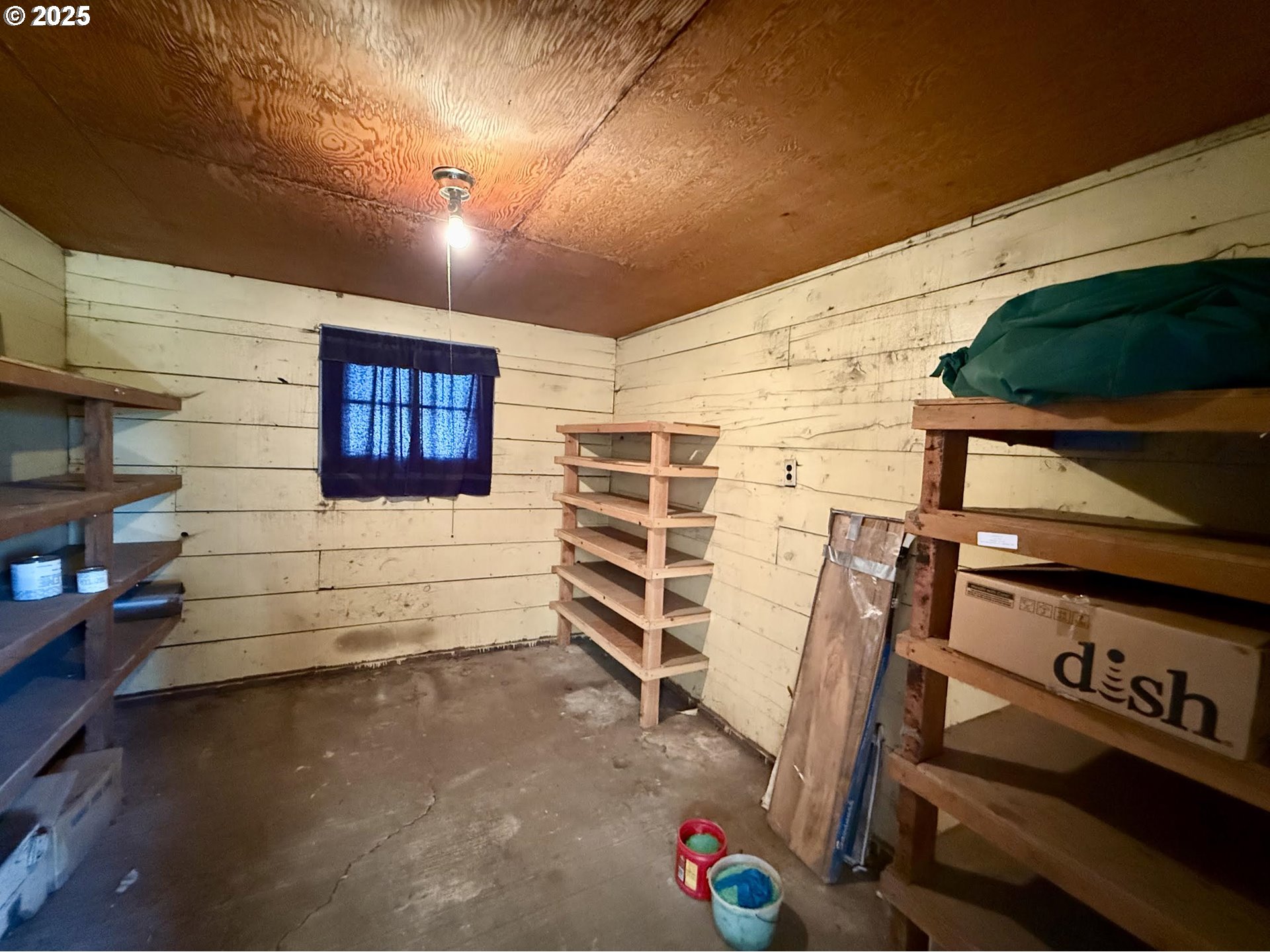 505 North 16th Avenue Elgin, OR 97827 - Photo 38 of 48 a view of storage and utility room